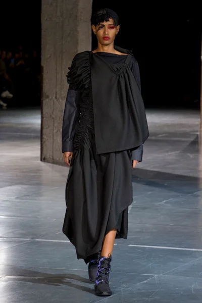 Look 37